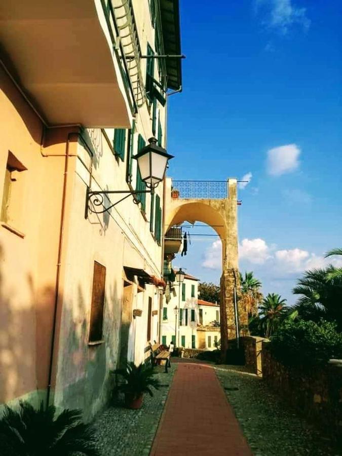 La Terrazza Bed & Breakfast บอร์ดิเกรา ภายนอก รูปภาพ