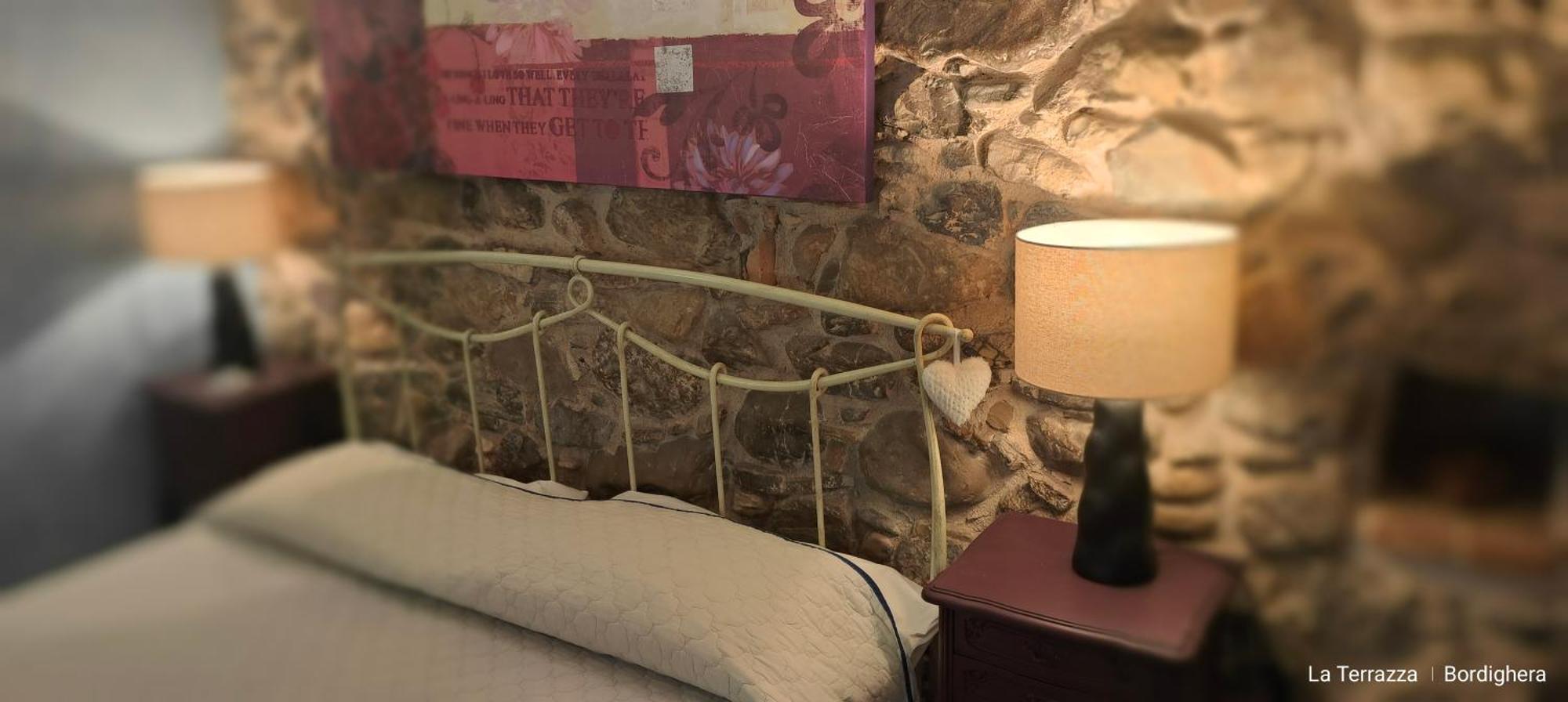 La Terrazza Bed & Breakfast บอร์ดิเกรา ภายนอก รูปภาพ
