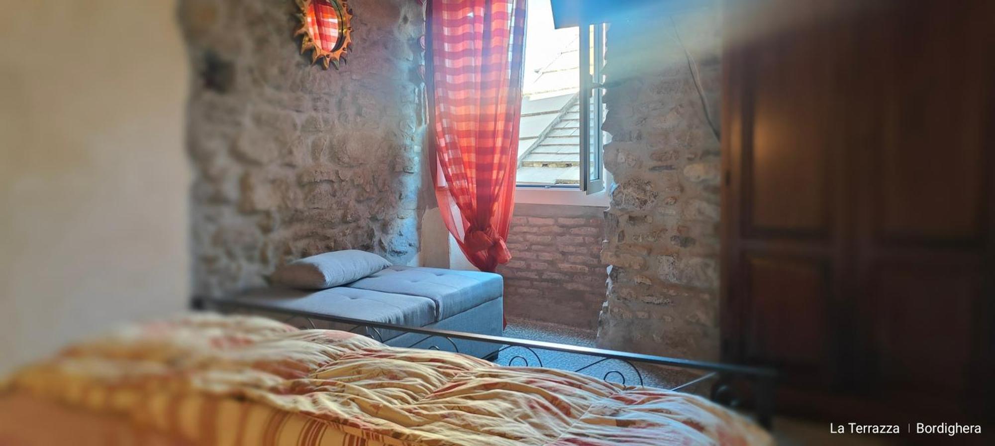 La Terrazza Bed & Breakfast บอร์ดิเกรา ห้อง รูปภาพ