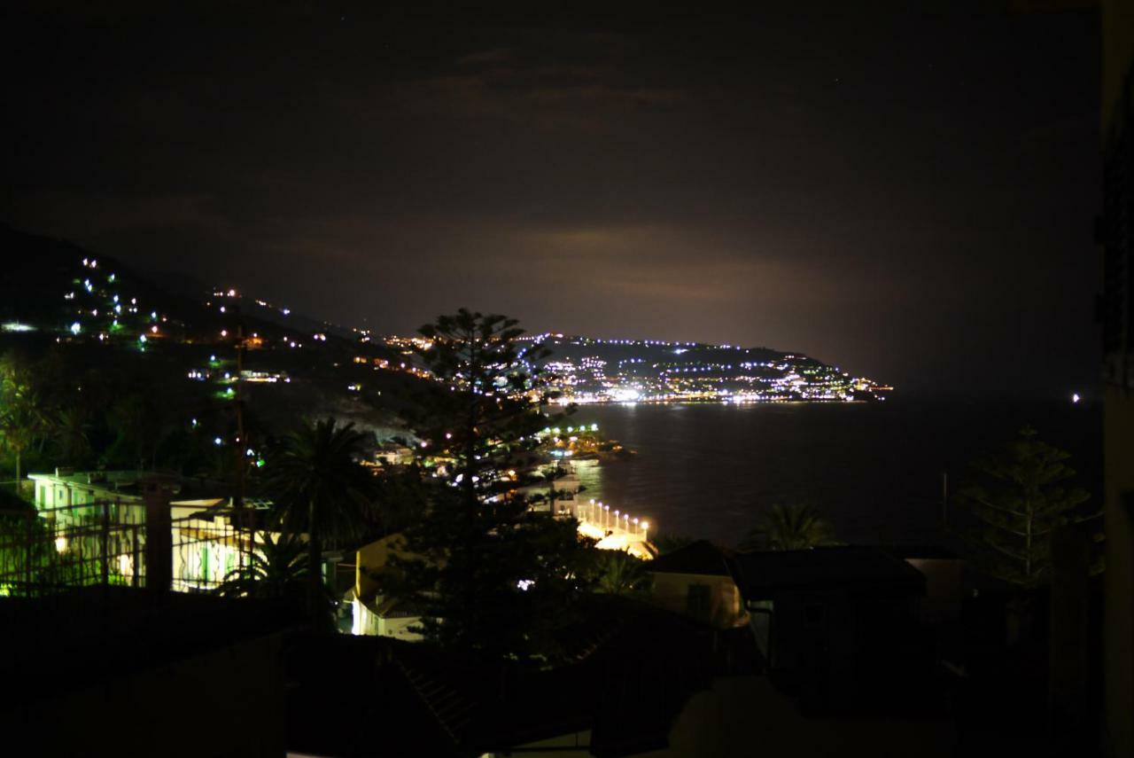 La Terrazza Bed & Breakfast บอร์ดิเกรา ภายนอก รูปภาพ